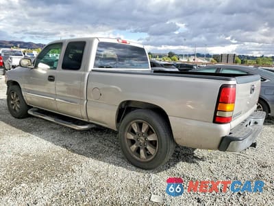 Drugie zdjęcie samochodu z przodu: 2005 GMC NEW SIERRA C1500 VIN:2GTEC19T851335731 - miniatura