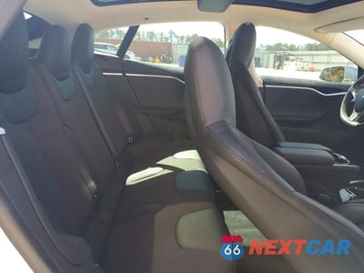 Zdjęcie 9 z 11 samochodu: 2015 TESLA MODEL S 85 VIN:5YJSA1H19FFP78672 - miniatura