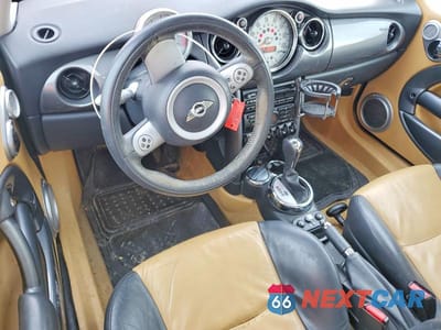 Zdjęcie 8 z 11 samochodu: 2005 MINI COOPER VIN:WMWRC33535TJ71612 - miniatura