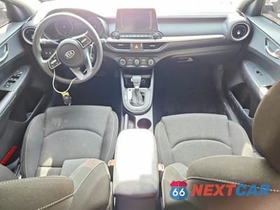 Zdjęcie 8 z 12 samochodu: 2021 KIA FORTE LXS VIN:3KPF24AD9ME290751 - miniatura