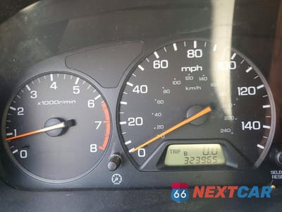 Zdjęcie 9 z 12 samochodu: 2001 HONDA ACCORD EX VIN:JHMCG56691C022336 - miniatura