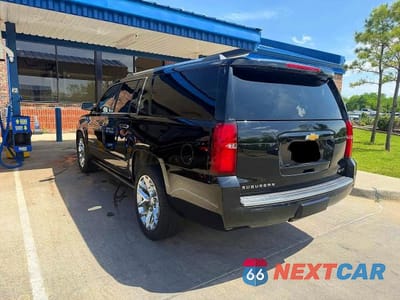 Trzecie zdjęcie samochodu z tyłu: 2018 CHEVROLET SUBURBAN K1500 PREMIER VIN:1GNSKJKC5JR172013 - miniatura