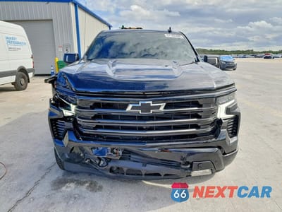 Piąte zdjęcie samochodu w środku: 2025 CHEVROLET SILVERADO K1500 HIGH COUNTRY VIN:1GCUKJE81SZ259577 - miniatura