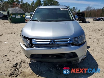 Piąte zdjęcie samochodu w środku: 2015 MITSUBISHI OUTLANDER SE VIN:JA4AZ3A35FZ011126 - miniatura