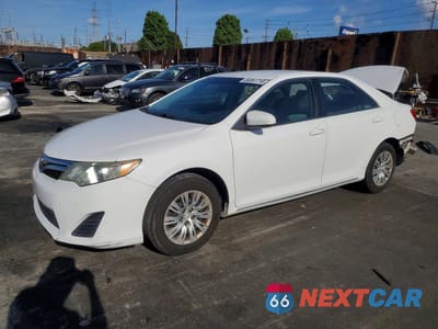 2014 TOYOTA CAMRY LE 4T1BF1FK4EU851557 - główne zdjęcie licytacji z USA - miniatura