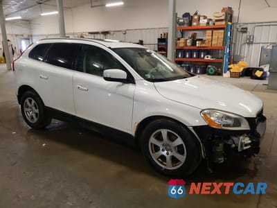 Czwarte zdjęcie samochodu z boku: 2012 VOLVO XC60 3.2 VIN:YV4952DZ7C2326316 - miniatura