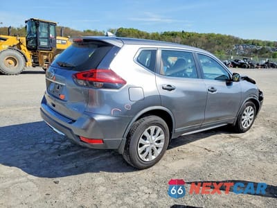 Trzecie zdjęcie samochodu z tyłu: 2018 NISSAN ROGUE S VIN:KNMAT2MV1JP551088 - miniatura