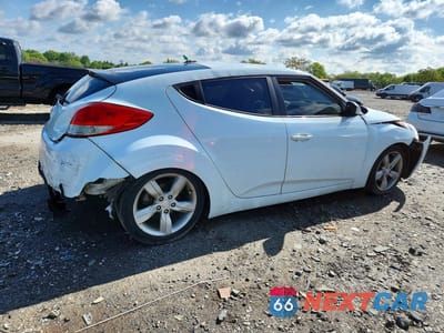 Trzecie zdjęcie samochodu z tyłu: 2014 HYUNDAI VELOSTER BASE VIN:KMHTC6AD7EU183580 - miniatura