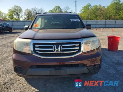 Piąte zdjęcie samochodu w środku: 2013 HONDA PILOT LX VIN:5FNYF3H20DB039512 - miniatura