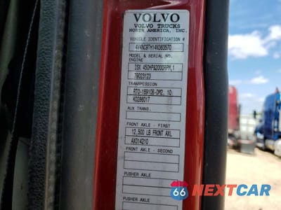 Zdjęcie 10 z 10 samochodu: 2004 VOLVO VNL SEMI TRUCK VIN:4V4NC9TH14N363570 - miniatura