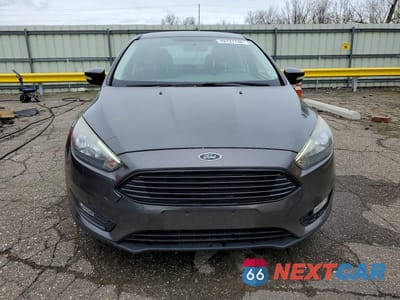 Piąte zdjęcie samochodu w środku: 2017 FORD FOCUS SE VIN:1FADP3FE5HL213852 - miniatura