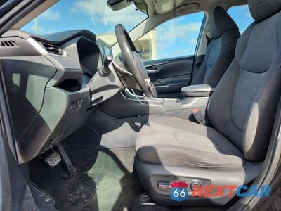 Zdjęcie 7 z 13 samochodu: 2021 TOYOTA RAV4 XLE VIN:2T3W1RFV8MW137669 - miniatura