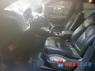 Zdjęcie 7 z 12 samochodu: 2013 PORSCHE CAYENNE VIN:WP1AF2A25DLA40415 - miniatura