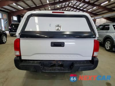Zdjęcie 6 z 12 samochodu: 2017 TOYOTA TACOMA SR VIN:5TFRX5GN3HX091950 - miniatura