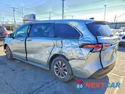 Drugie zdjęcie samochodu z przodu: 2021 TOYOTA SIENNA XLE 8-PASSENGER VIN:5TDYRKEC2MS029736 - miniatura