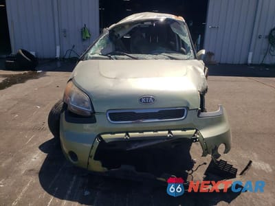 Piąte zdjęcie samochodu w środku: 2011 KIA SOUL + VIN:KNDJT2A23B7335657 - miniatura