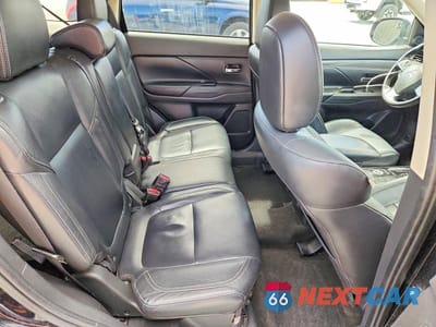 Zdjęcie 11 z 13 samochodu: 2020 MITSUBISHI OUTLANDER SE VIN:JA4AZ3A33LZ024369 - miniatura