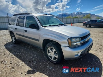 Czwarte zdjęcie samochodu z boku: 2005 CHEVROLET TRAILBLAZER EXT LS VIN:1GNET16S056155266 - miniatura