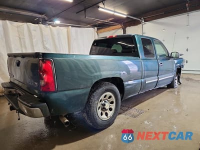 Trzecie zdjęcie samochodu z tyłu: 2005 CHEVROLET SILVERADO C1500 VIN:2GCEC19V851207569 - miniatura