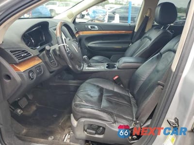 Zdjęcie 7 z 13 samochodu: 2015 LINCOLN MKT VIN:2LMHJ5FK6FBL01420 - miniatura