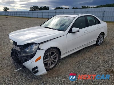 2014 MERCEDES-BENZ C 250 WDDGF4HB5EG196001 - główne zdjęcie licytacji z USA - miniatura