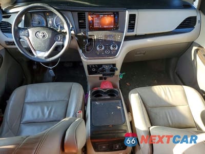 Zdjęcie 8 z 14 samochodu: 2015 TOYOTA SIENNA XLE PREMIUM 8-PASSENGER VIN:5TDYK3DCXFS623425 - miniatura