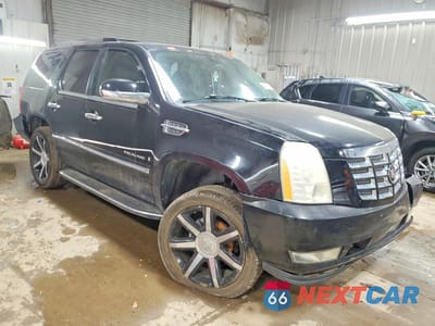 Czwarte zdjęcie samochodu z boku: 2008 CADILLAC ESCALADE LUXURY VIN:1GYFK63818R130993 - miniatura