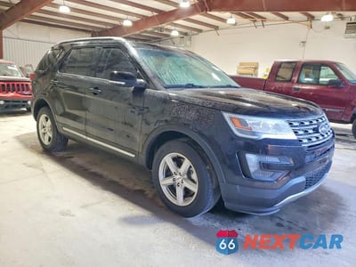 Czwarte zdjęcie samochodu z boku: 2016 FORD EXPLORER XLT VIN:1FM5K8D80GGA00950 - miniatura