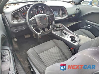 Zdjęcie 8 z 13 samochodu: 2015 DODGE CHALLENGER SXT VIN:2C3CDZAG4FH906064 - miniatura