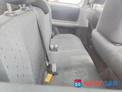 Zdjęcie 10 z 12 samochodu: 2011 TOYOTA YARIS BASE VIN:JTDJT4K33B5337603 - miniatura