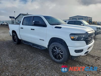 Czwarte zdjęcie samochodu z boku: 2024 RAM 1500 BIG HORN VIN:1C6SRFFT0RN131424 - miniatura