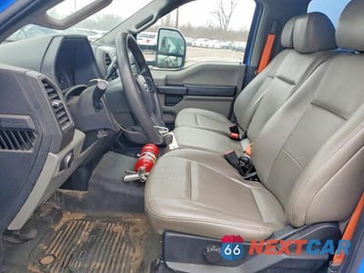 Zdjęcie 7 z 12 samochodu: 2020 FORD F450 SUPER DUTY BOX TRUCK VIN:1FDUF4GN8LEE34744 - miniatura