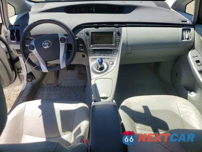 Zdjęcie 8 z 12 samochodu: 2010 TOYOTA PRIUS IV VIN:JTDKN3DU4A0113766 - miniatura