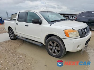 Czwarte zdjęcie samochodu z boku: 2012 NISSAN TITAN S VIN:1N6BA0EK6CN328253 - miniatura