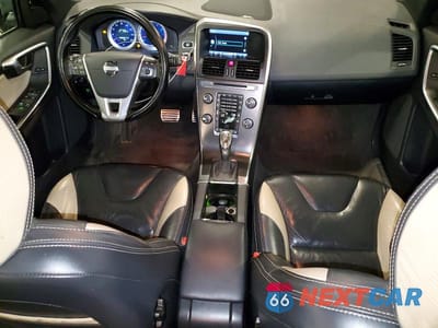 Zdjęcie 8 z 13 samochodu: 2013 VOLVO XC60 T6 VIN:YV4902DZ5D2399717 - miniatura