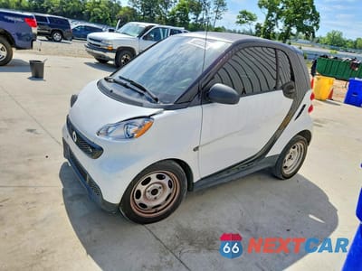2013 SMART FORTWO PURE WMEEJ3BA8DK666805 - główne zdjęcie licytacji z USA - miniatura