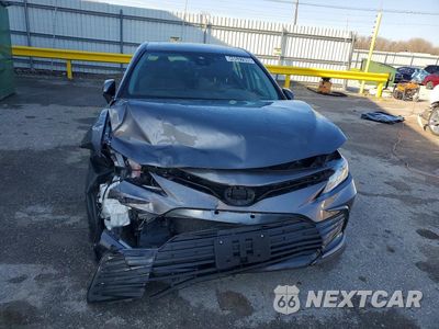Piąte zdjęcie samochodu w środku: 2022 TOYOTA CAMRY LE VIN:4T1R11AK5NU703776 - miniatura