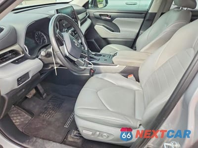 Zdjęcie 7 z 13 samochodu: 2021 TOYOTA HIGHLANDER XLE VIN:5TDGZRAH9MS076011 - miniatura