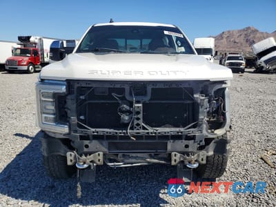 Piąte zdjęcie samochodu w środku: 2019 FORD F350 SUPER DUTY VIN:1FT8W3BT5KEG44285 - miniatura