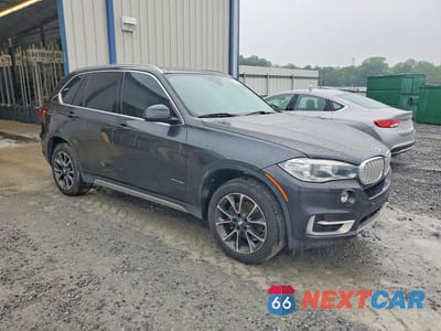 Czwarte zdjęcie samochodu z boku: 2017 BMW X5 SDRIVE35I VIN:5UXKR2C56H0U20633 - miniatura