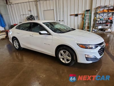 Czwarte zdjęcie samochodu z boku: 2024 CHEVROLET MALIBU LS VIN:1G1ZB5ST3RF150287 - miniatura