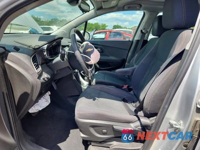 Zdjęcie 7 z 13 samochodu: 2019 CHEVROLET TRAX LS VIN:3GNCJKSB1KL176850 - miniatura