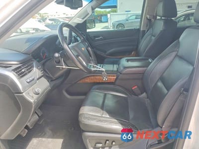 Zdjęcie 7 z 14 samochodu: 2020 CHEVROLET SUBURBAN C1500 PREMIER VIN:1GNSCJKCXLR263570 - miniatura