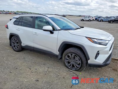 Czwarte zdjęcie samochodu z boku: 2024 TOYOTA RAV4 XLE PREMIUM VIN:4T3B6RFV0RU140220 - miniatura