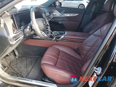Zdjęcie 7 z 12 samochodu: 2025 BMW 740 I VIN:WBA23EH05SCU59041 - miniatura