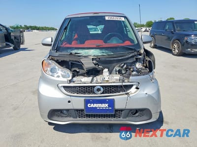 Piąte zdjęcie samochodu w środku: 2013 SMART FORTWO PASSION VIN:WMEEK3BA8DK607587 - miniatura
