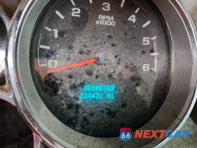 Zdjęcie 9 z 12 samochodu: 2008 CHEVROLET SILVERADO C3500 VIN:1GBJC34KX8E151326 - miniatura