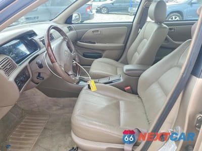 Zdjęcie 7 z 11 samochodu: 2001 TOYOTA CAMRY LE V6 VIN:JT2BF28K710309242 - miniatura