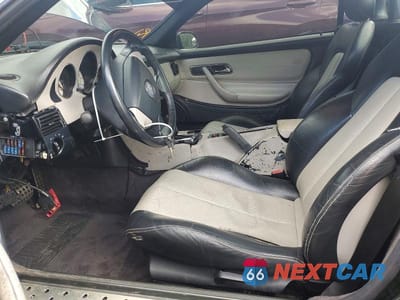 Zdjęcie 7 z 12 samochodu: 1998 MERCEDES-BENZ SLK 230 KOMPRESSOR VIN:WDBKK47F6WF071955 - miniatura
