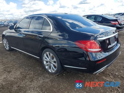 Drugie zdjęcie samochodu z przodu: 2019 MERCEDES-BENZ E 300 4MATIC VIN:WDDZF4KB6KA614355 - miniatura